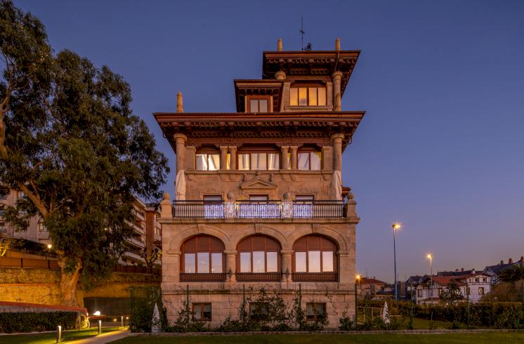 Impresionante vivienda con vistas en edificio histórico cerca de Bilbao.
