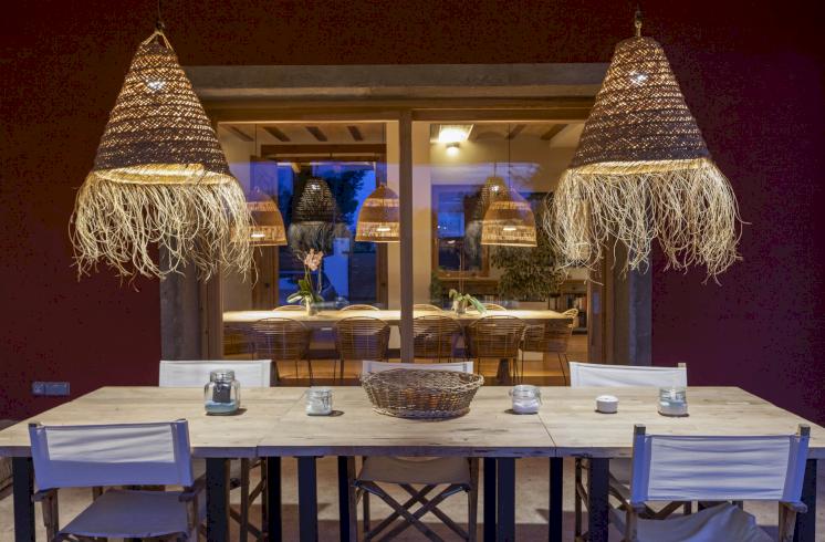 Finca con vivienda, huerto y restaurante en Valencia en venta.
