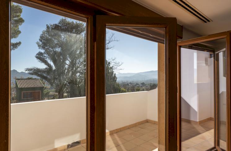 Villa reformada a estrenar en la Marxuquera junto a Gandía en venta.