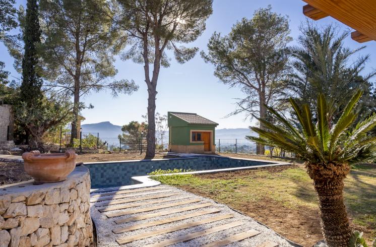 Villa reformada a estrenar en la Marxuquera junto a Gandía en venta.