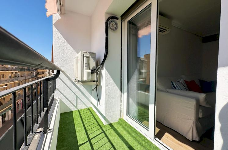 Vivienda reformada a estrenar en el Benetuser, Valencia.