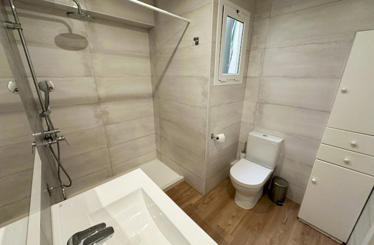 Vivienda reformada a estrenar en el Benetuser, Valencia.