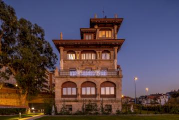 Impresionante vivienda con vistas en edificio histórico cerca de Bilbao.