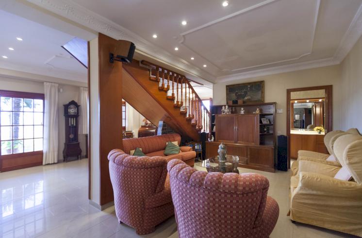 Villa de gran encanto y estilo ubicada en la exclusiva urbanización de Sierra Perenchiza