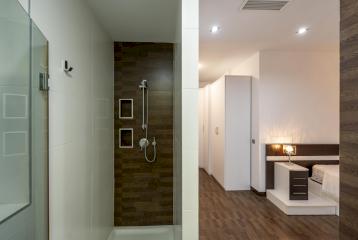 Vivienda recién reformada, junto a la plaza del Ayuntamiento de Valencia.