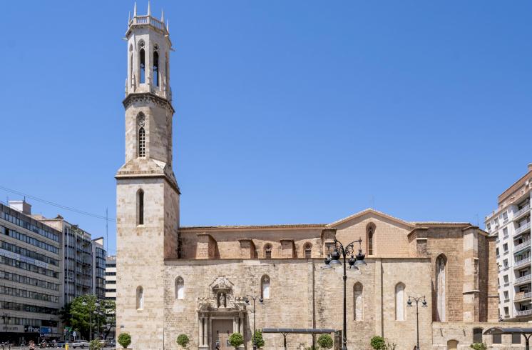 Vivienda recién reformada, junto a la plaza del Ayuntamiento de Valencia.