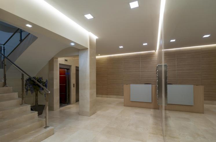 Vivienda recién reformada, junto a la plaza del Ayuntamiento de Valencia.