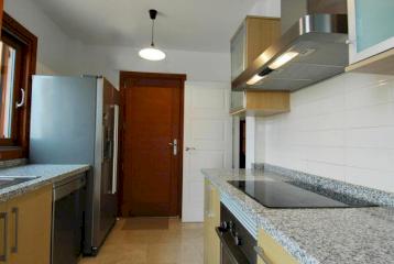 Villa en El Valle Golf Resort, en una parcela de 600 metros, junto a Murcia, en venta.