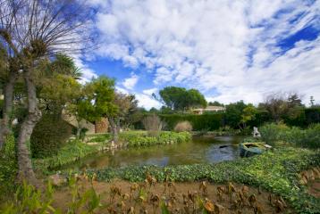 En Torrente venta de casa con inmejorables instalaciones en Santa Apolonia.