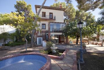 Casa en venta en La Cañada, Valencia.