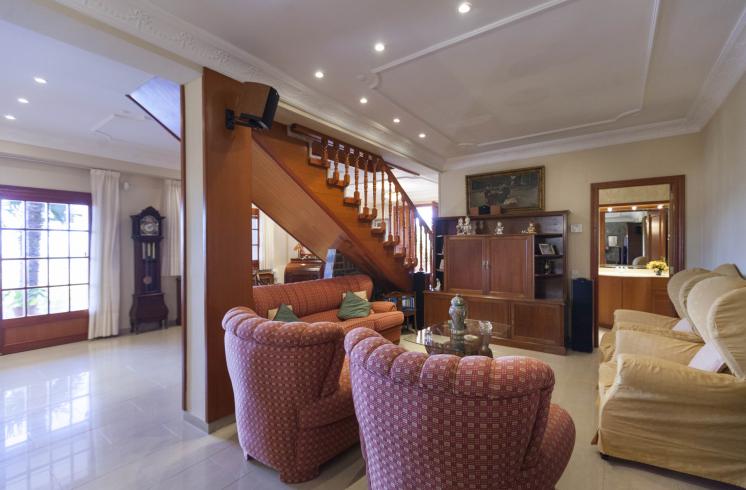 Villa de gran encanto y estilo ubicada en la exclusiva urbanización de Sierra Perenchiza