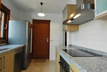 Villa en El Valle Golf Resort, en una parcela de 600 metros, junto a Murcia, en venta.