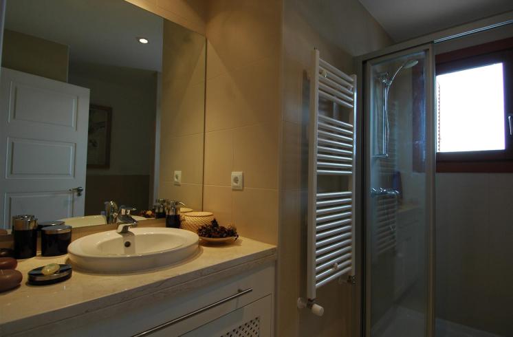Villa en El Valle Golf Resort, en una parcela de 600 metros, junto a Murcia, en venta.