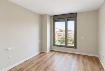 Excepcional vivienda reformada en la Avenida de Francia en Valencia, con vistas sobre la Ciudad de las Ciencias.