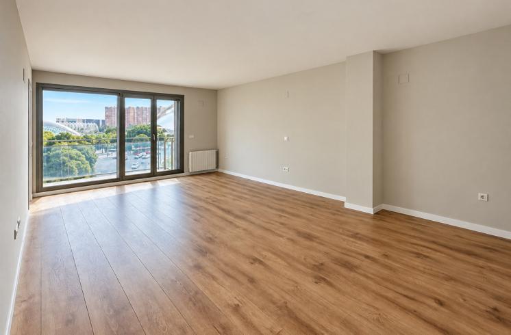 Excepcional vivienda reformada en la Avenida de Francia en Valencia, con vistas sobre la Ciudad de las Ciencias.