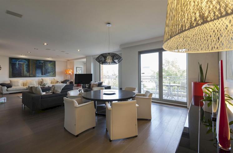 Moderno piso con vistas en el centro de Valencia en venta.